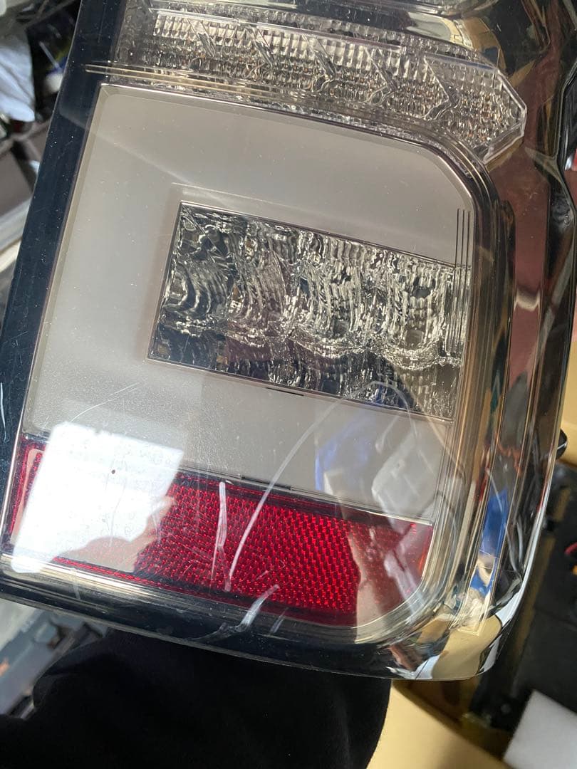 大*希様 トヨタ ハイラックス スモークシーケンシャルLEDテールランプ