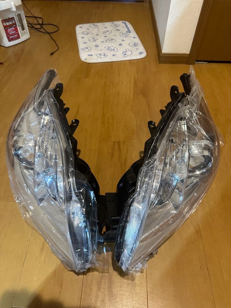 ZVW30 プリウス30 ヘッドライト