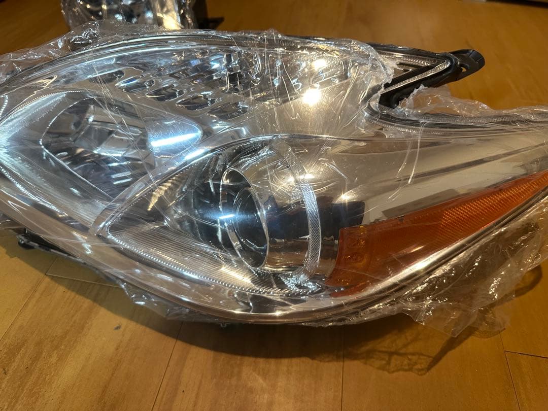 ZVW30 プリウス30 ヘッドライト