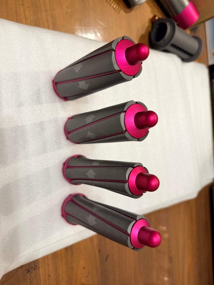 Dyson Airwrap シルバー・ピンク 収納ケース付き(訳あり品)