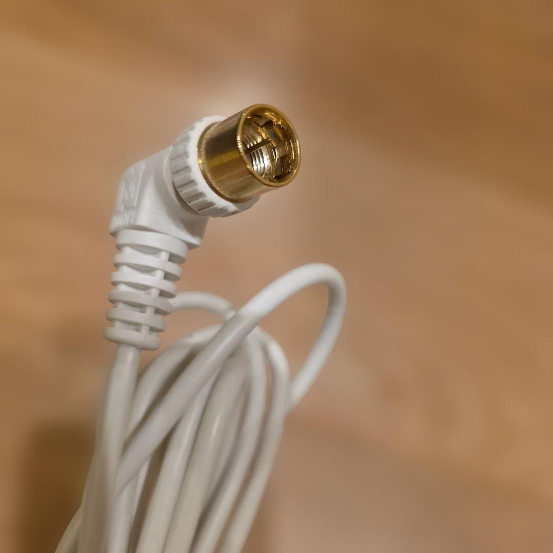 TOSHIBA REGZA 液晶テレビ 2020年　７