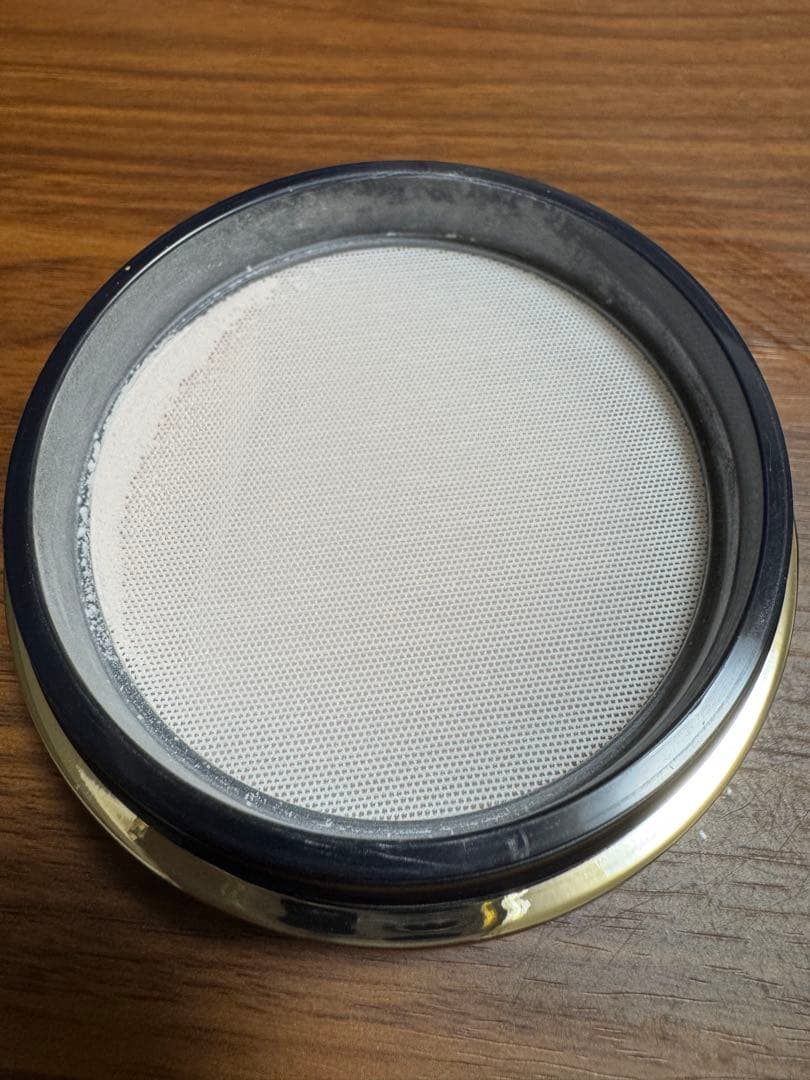 クレドポーボーテ　プードルトランスパラントn 1 ライト　正規品