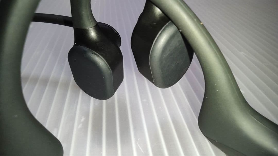 Shokz　ショックス　OpenComm2　骨伝導　ワイヤレス　イヤホン