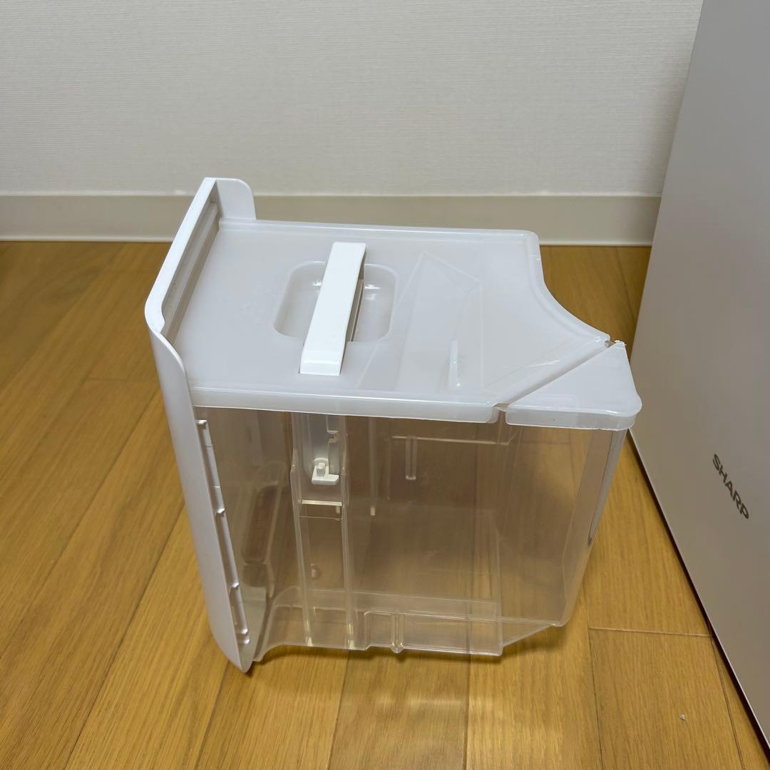 （一部訳あり）SHARP 除湿機 CV-N120-W