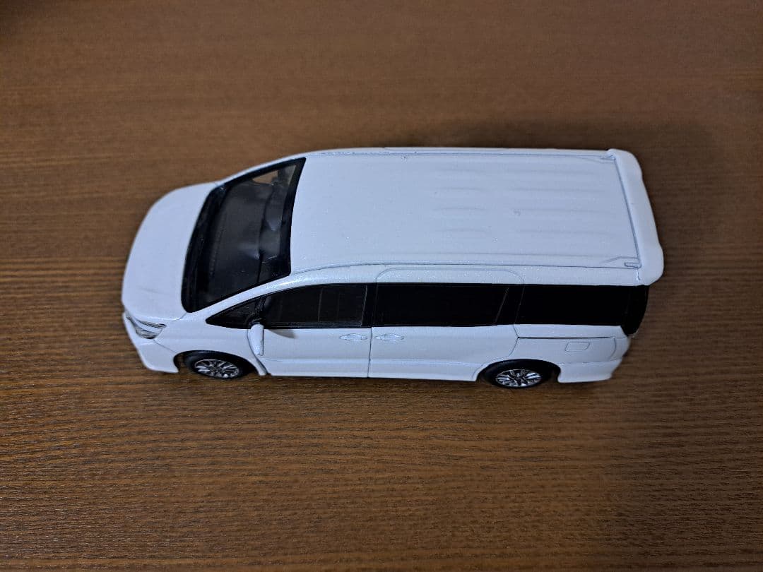 ヴォクシー　カラー　サンプル　ミニカー　ホワイト　070