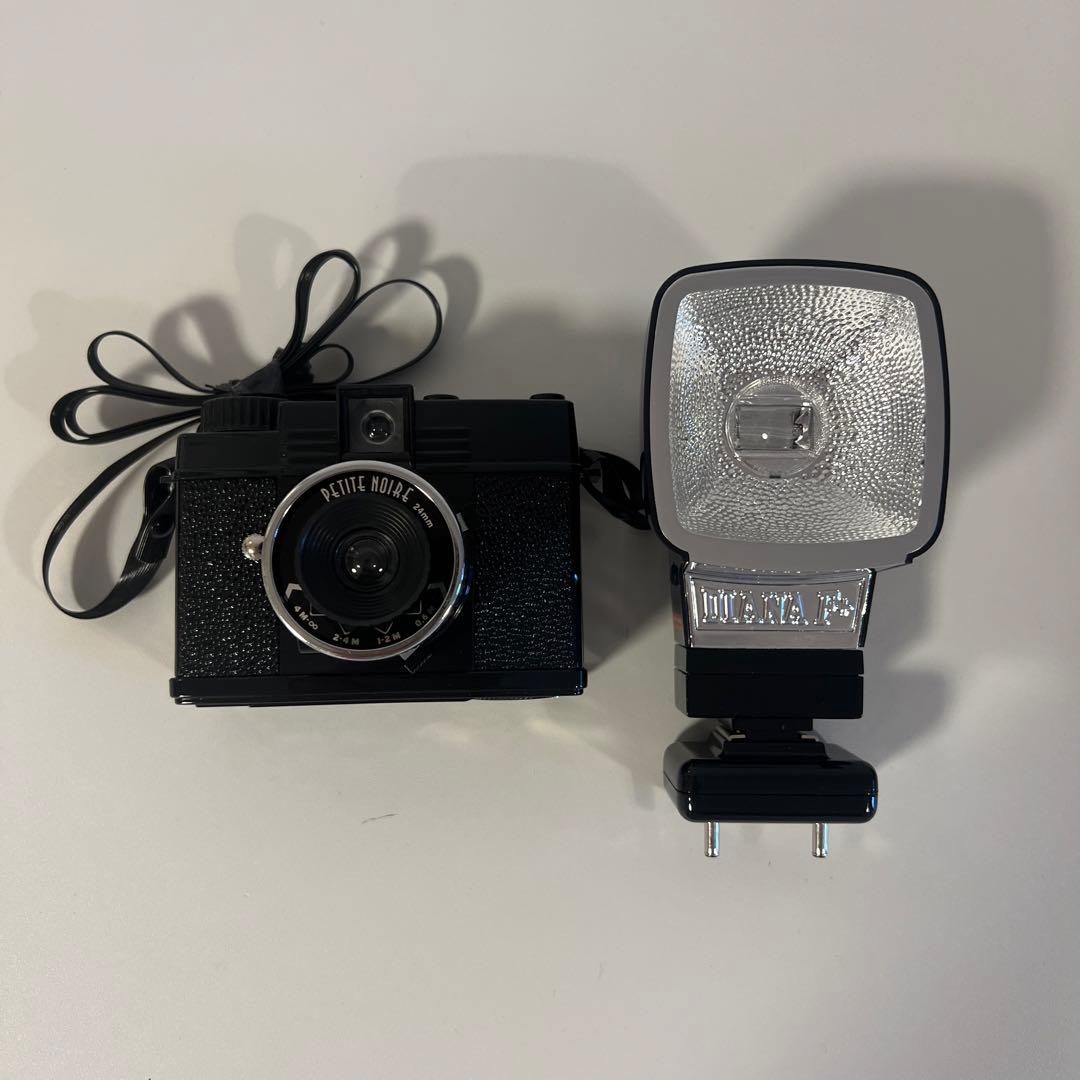 フィルムカメラ Diana Mini and Flash Petite Noire