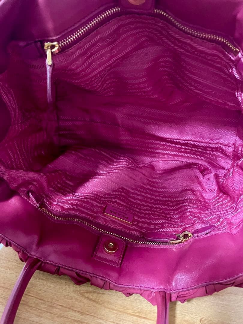 PRADAテスートリボントートバッグ