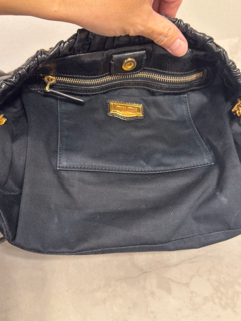 中古　MIU MIU（ミュウミュウ）　レザーハンドバッグ×