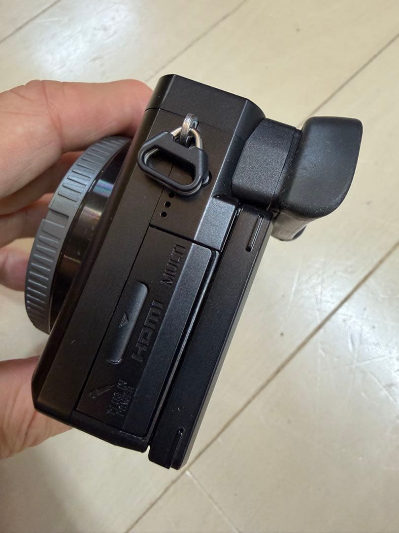 SONY α6100 ミラーレス　デジカメ　中古美品　本体のみ　防湿庫保管