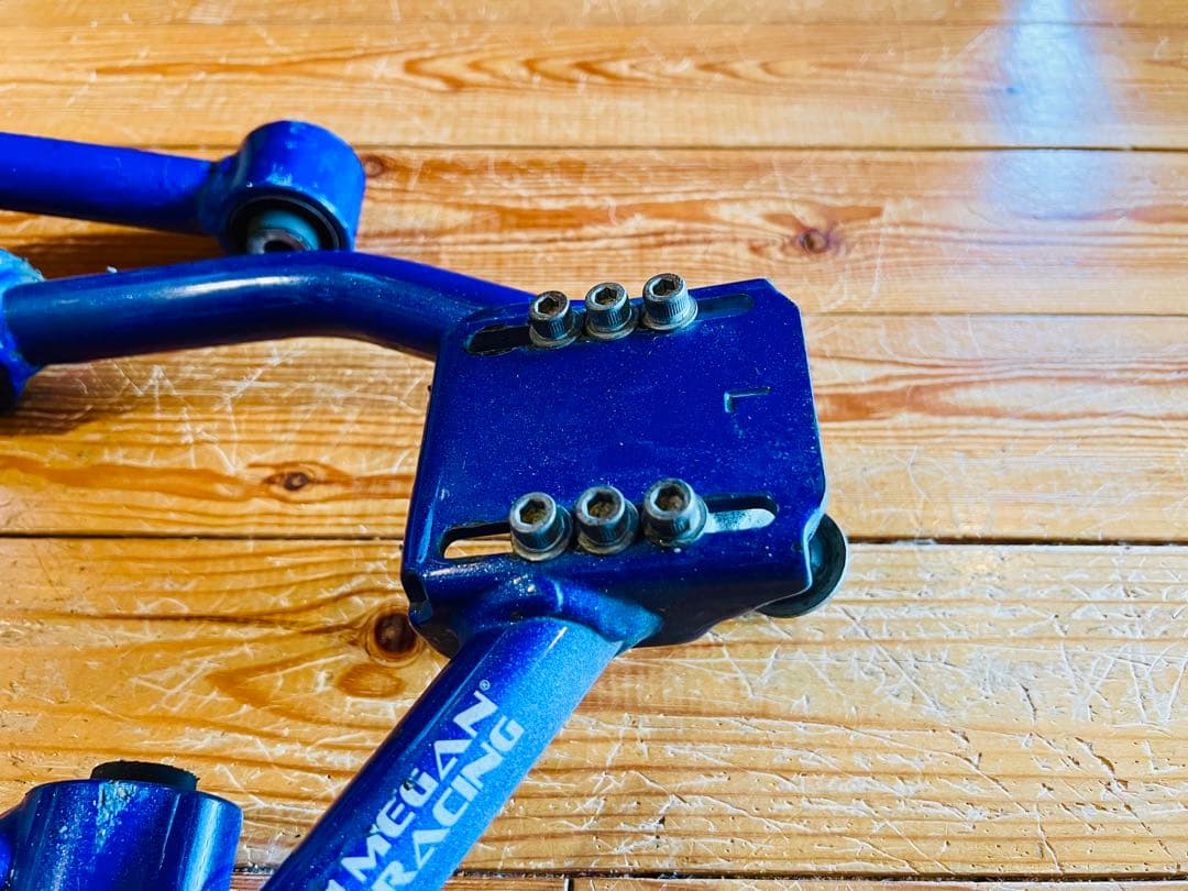 レクサス RC用 メーガン レーシング フロントアッパーアーム