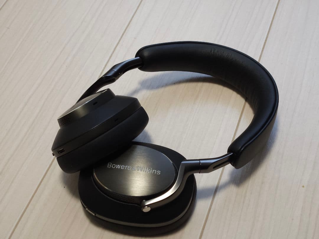 Bowers & Wilkins PX8 ワイヤレスヘッドホン ブラック