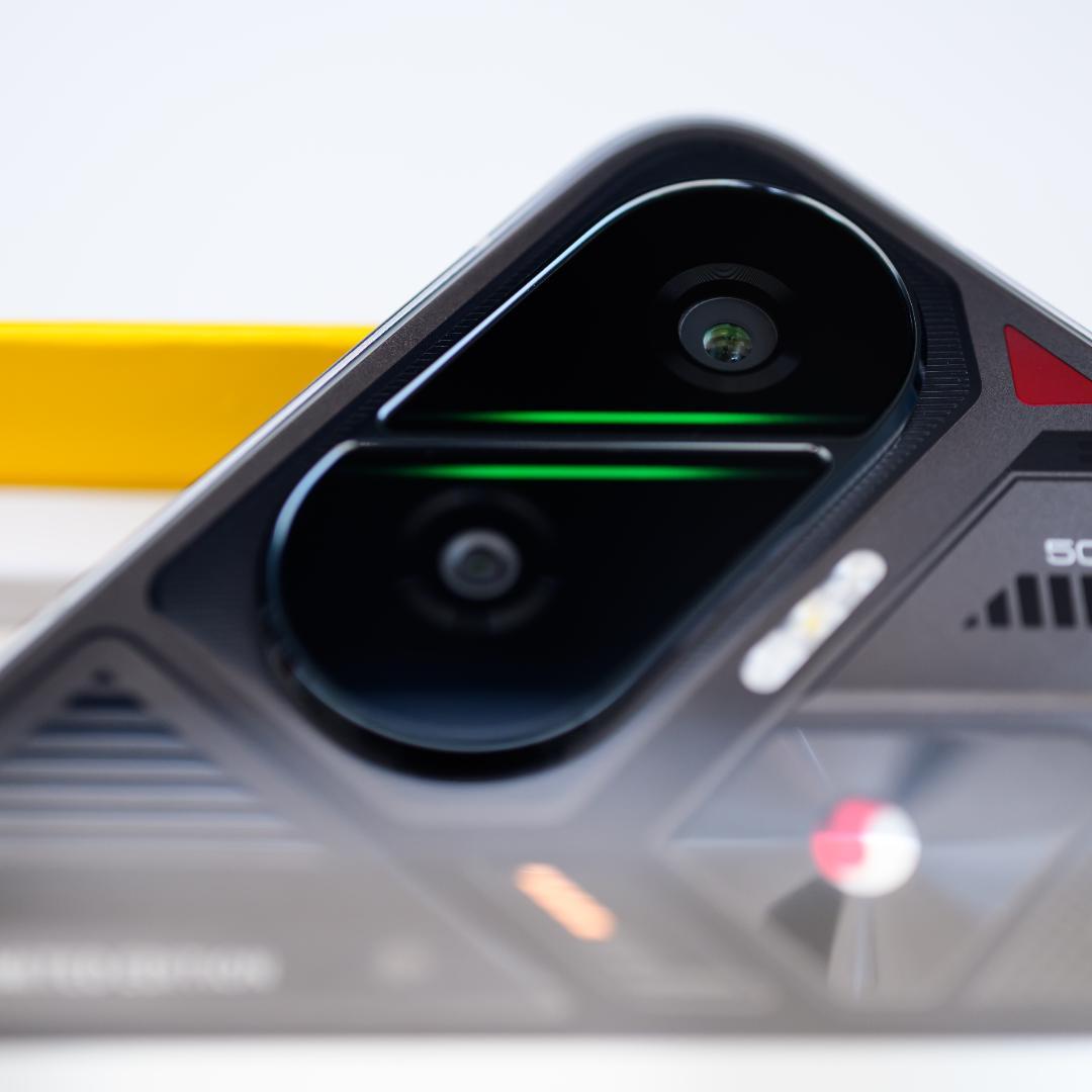 【ほぼ新品】Xiaomi poco F7 12GB/256GB 国内版