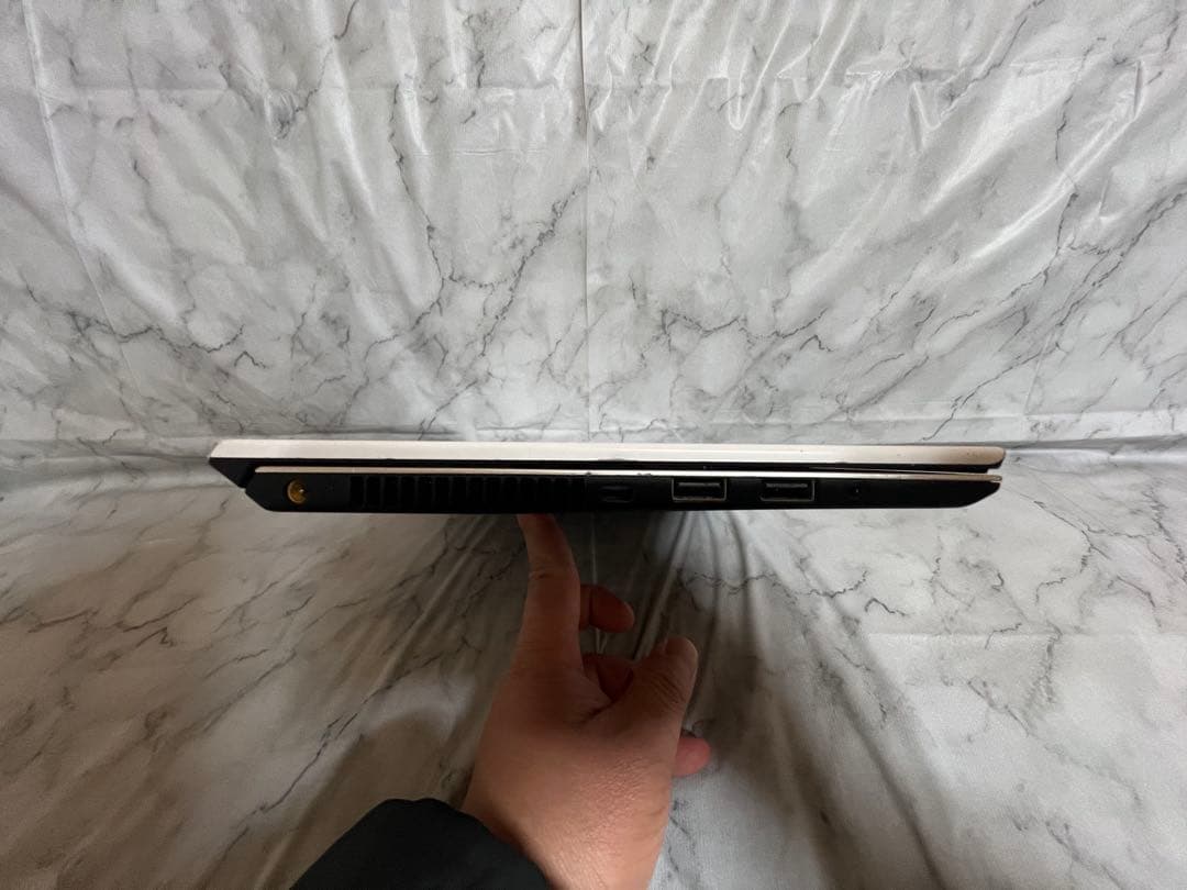 VAIO VJPF11C11N　8GB / 256 GB