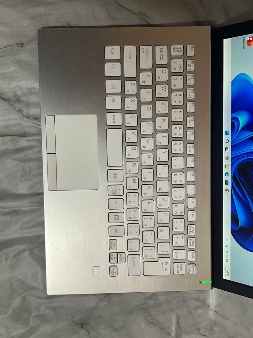 VAIO VJPF11C11N　8GB / 256 GB