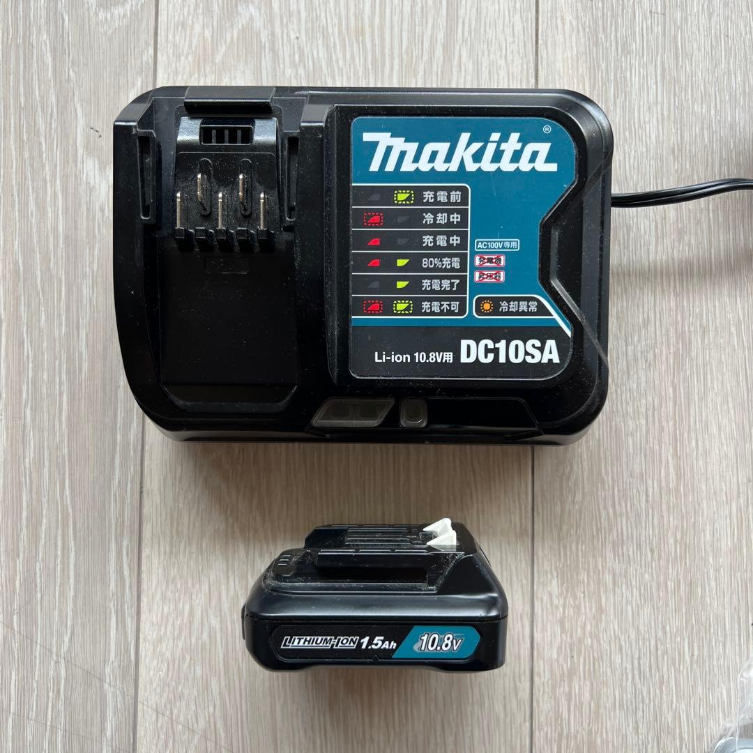 Makita CL107FD 充電式クリーナー 本体、充電器