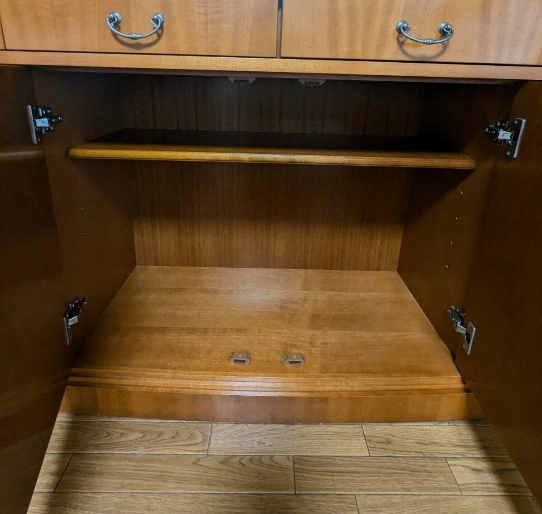 カリモク ドマーニ　オーブ　飾り棚 リビングボード カップボード ダイニング