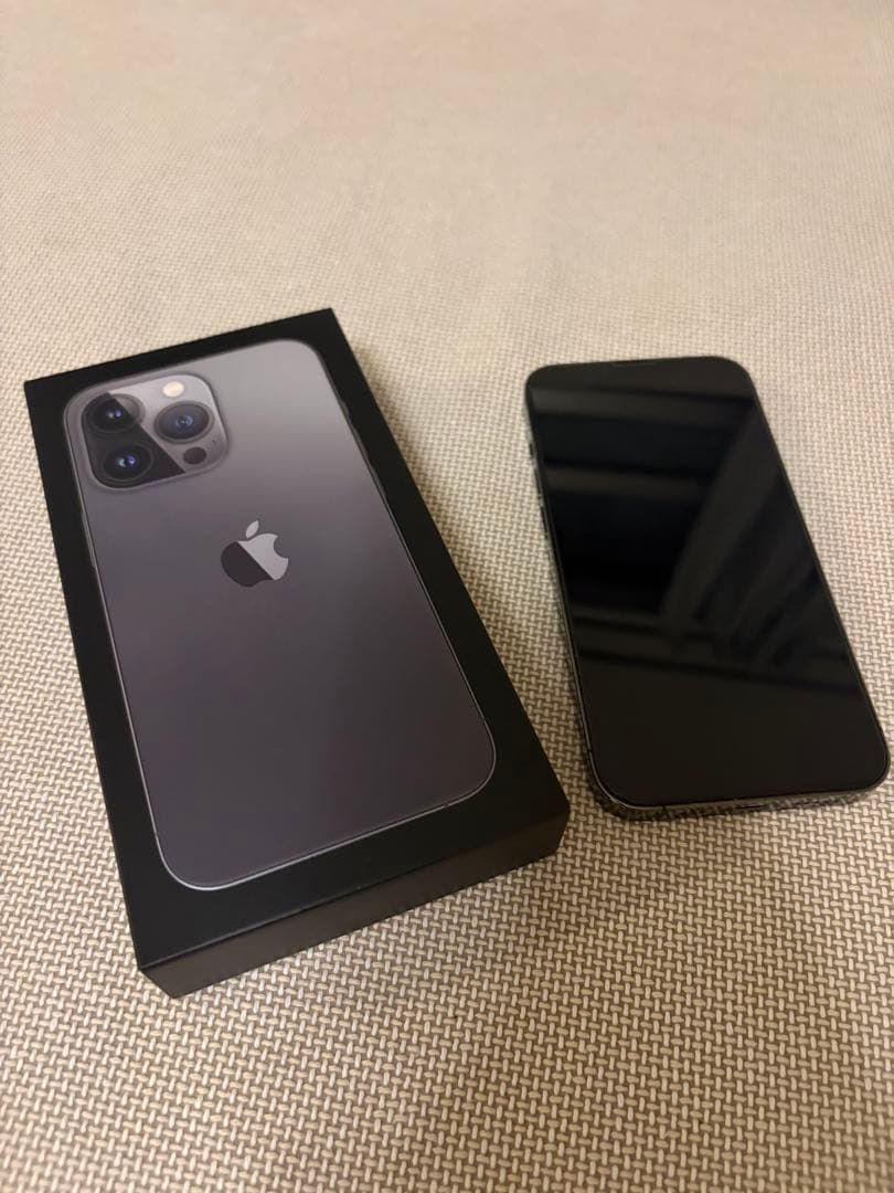 Apple iPhone 13 Pro 本体 A2639 海外製 美品