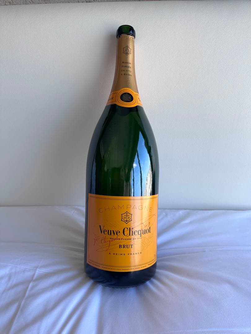 ヴーヴクリコ マチュサレム 6リットル 木箱付き(マグナムの4倍の大きさ)