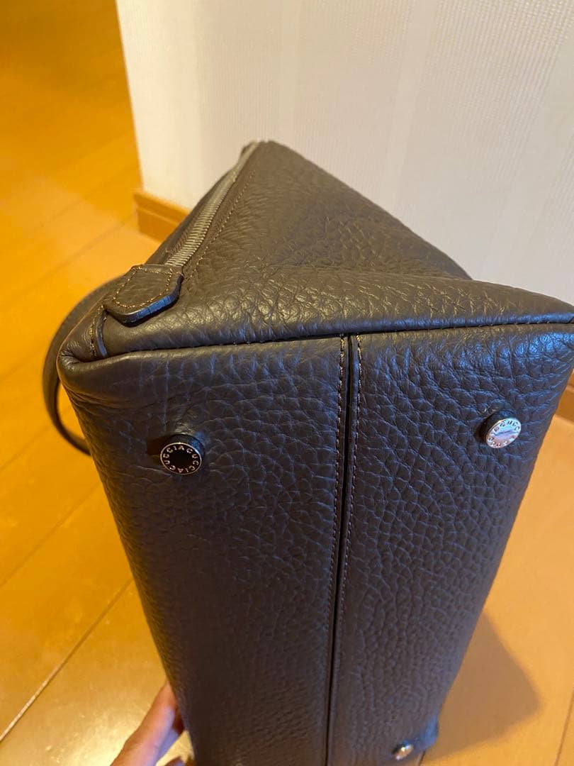 IACUCCI ハンドバッグ