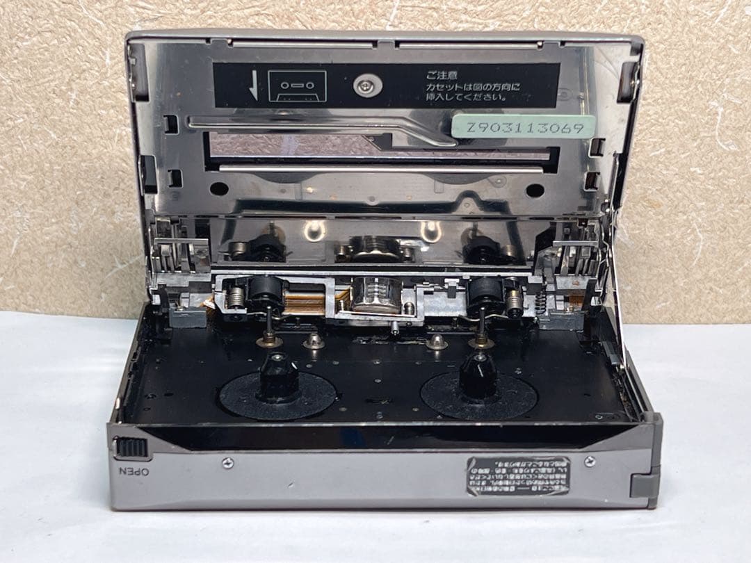 AIWA【HS-PX30】ポータブルカセットプレーヤージャンク
