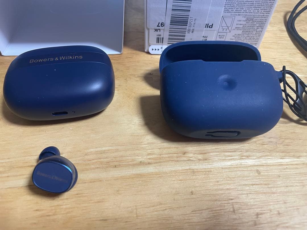 Bowers & Wilkins Pi8 Bluetooth（左耳のみ）