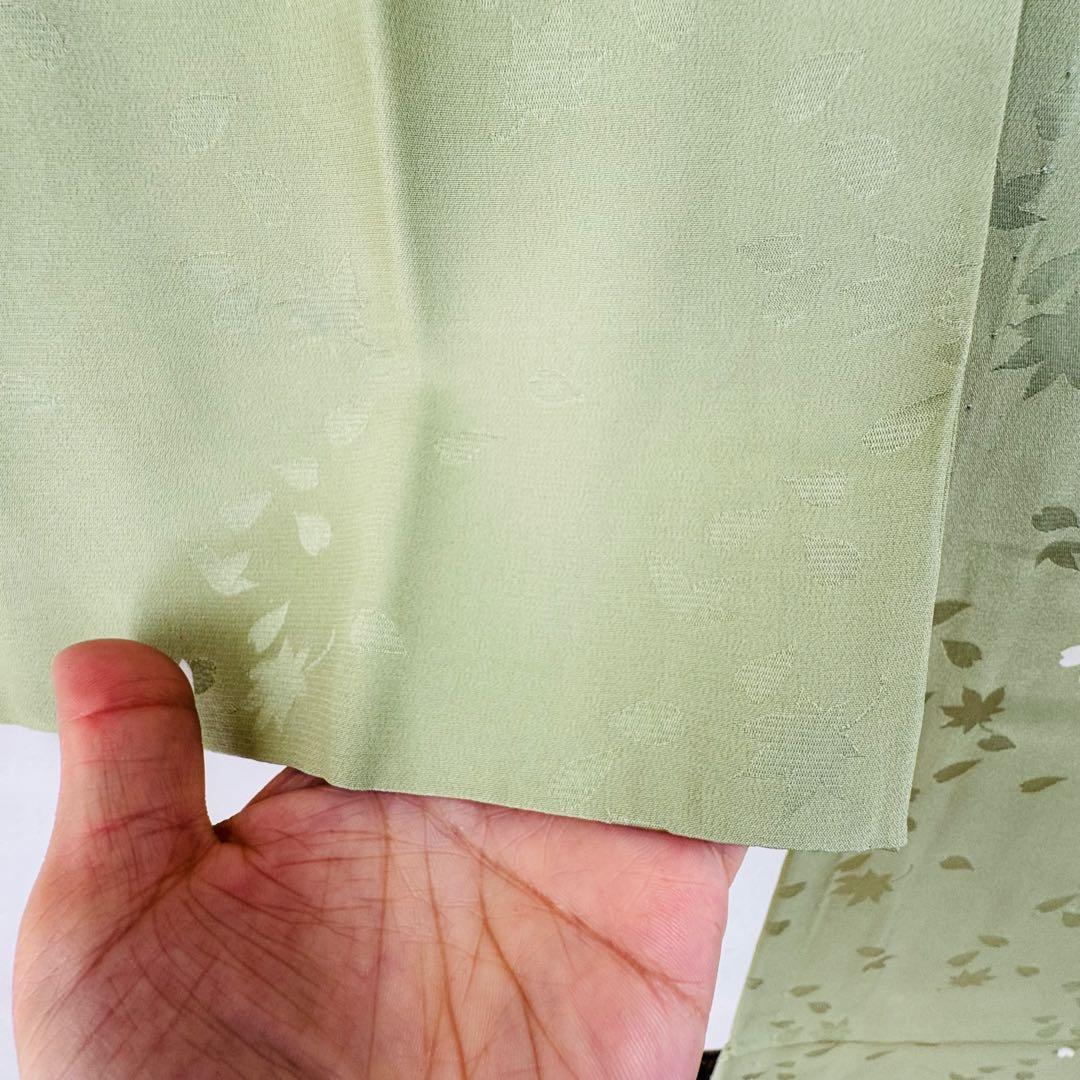 超美品　正絹　長襦袢　袖無双　現代　着物　和装　126裄65　黄緑　桜　ワイド