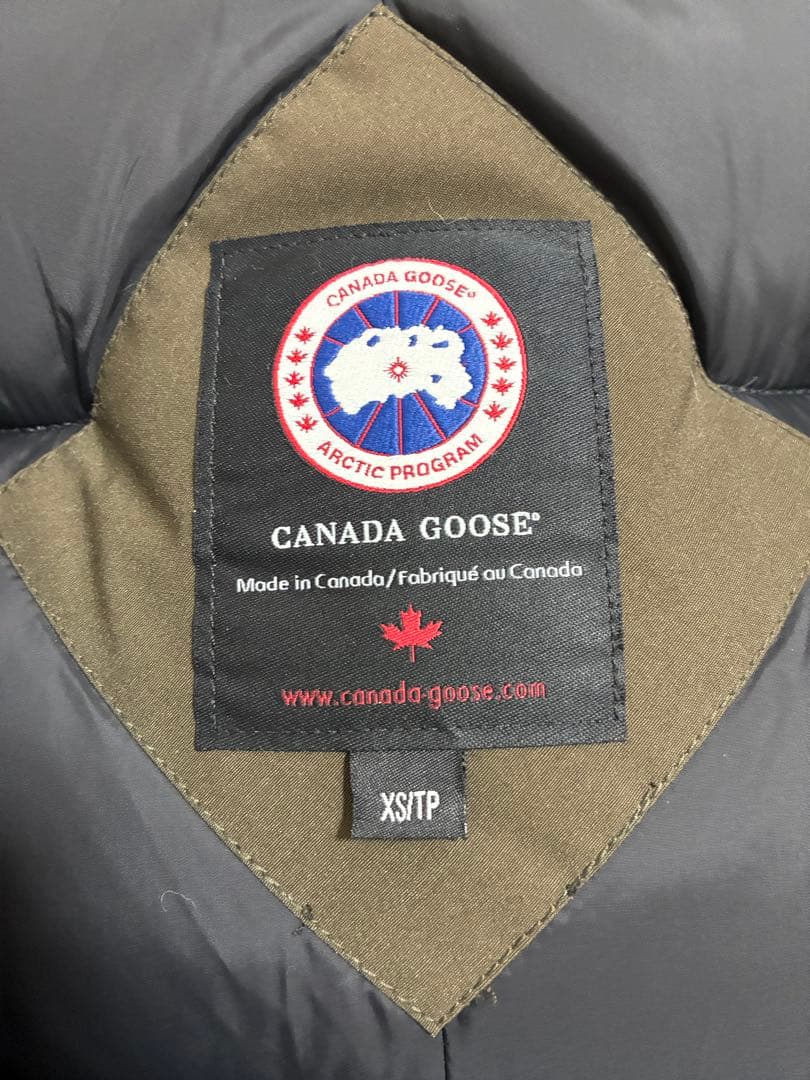 【美品】  ジャスパーパーカ　XSカーキ