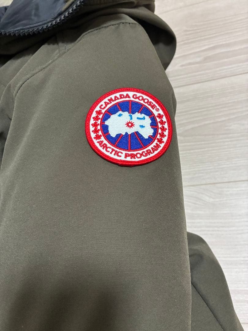 【美品】  ジャスパーパーカ　XSカーキ