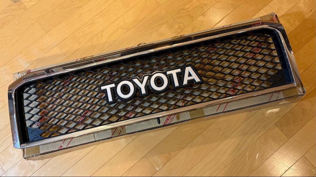 【トヨタ純正部品】ランクル70用フロントグリル（PZ127-60001）《美品》