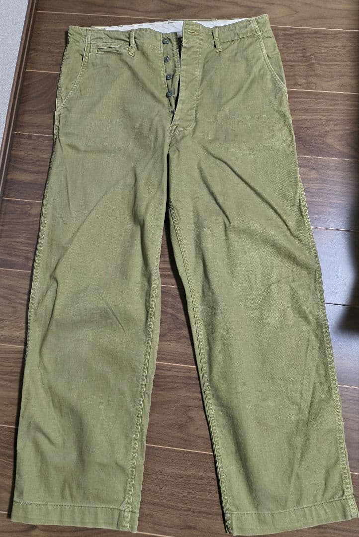 エヴィス チノパン ボタンフライ カーキ