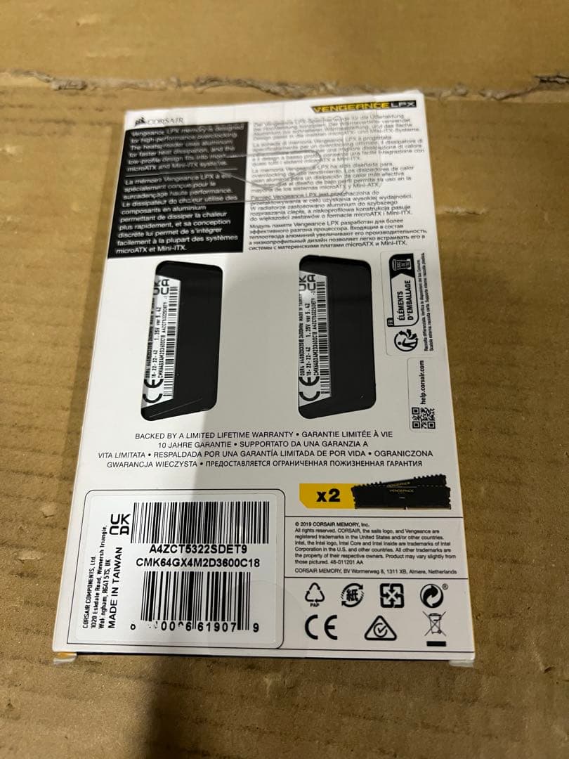 メモリー CORSAIR DDR4 2*32GB 3600MHz