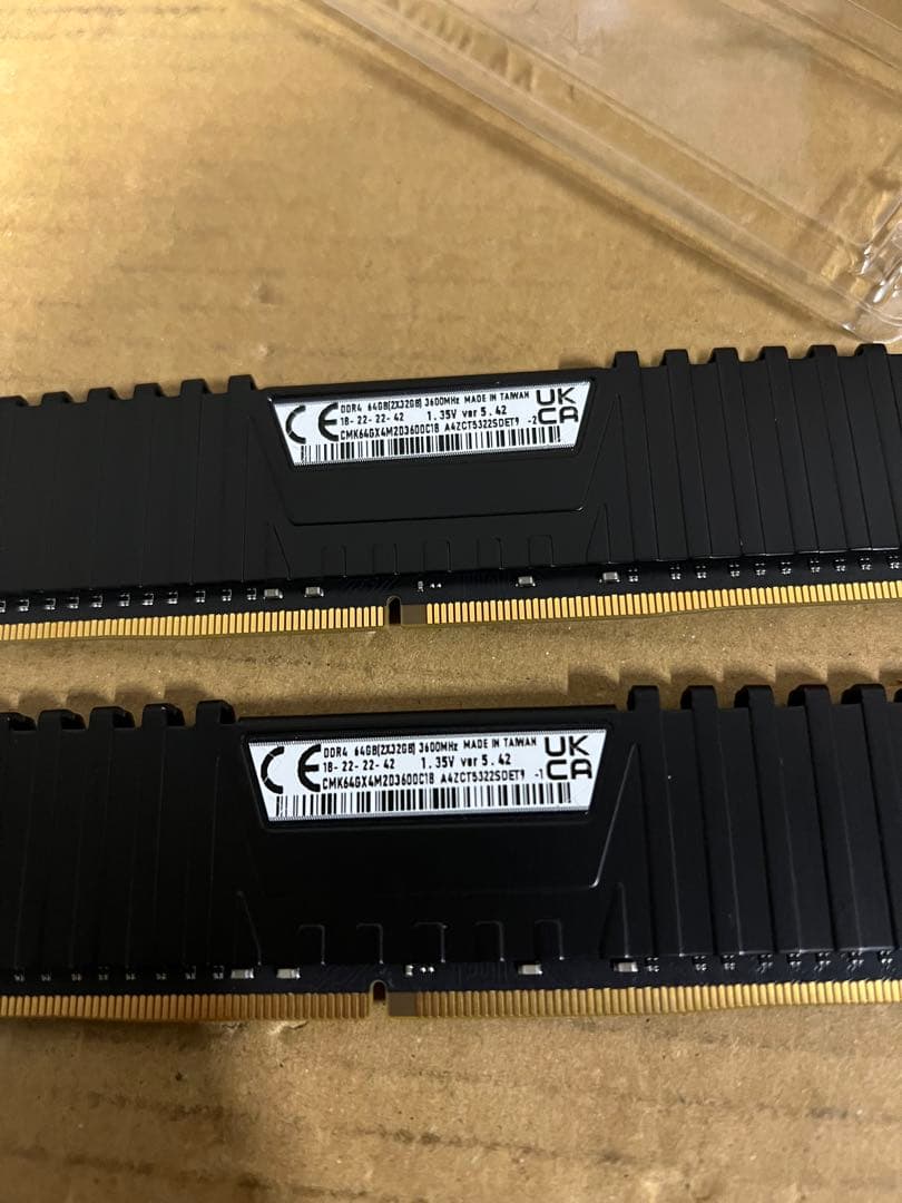 メモリー CORSAIR DDR4 2*32GB 3600MHz