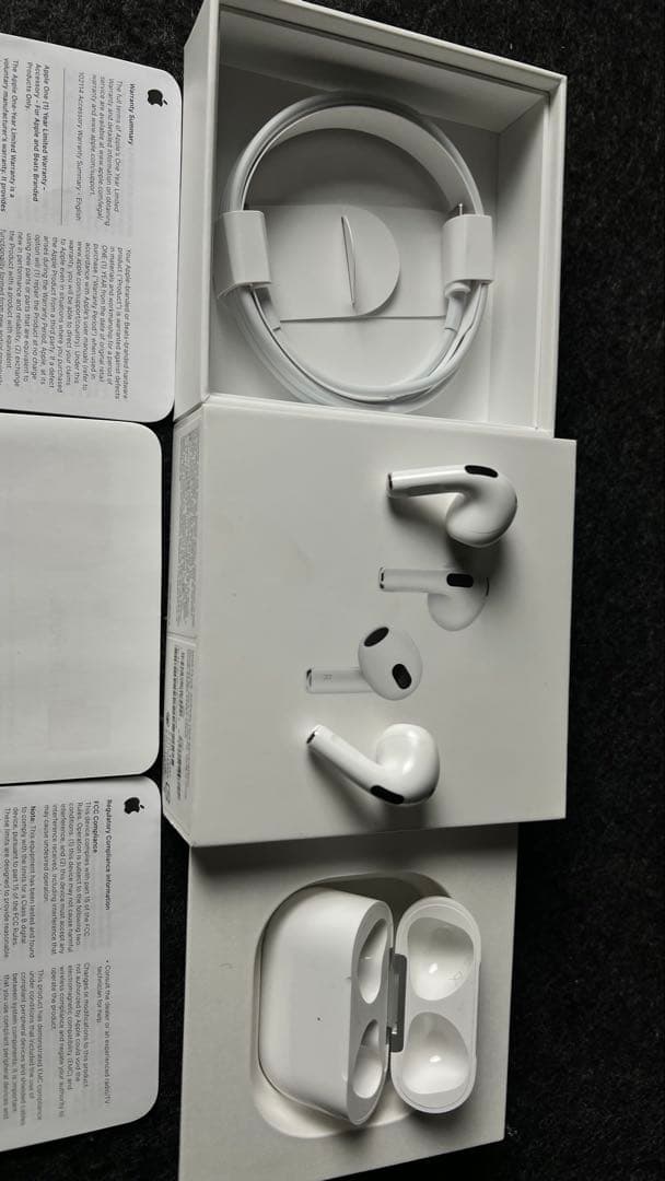 イヤホン Apple AirPods (3rd generation)