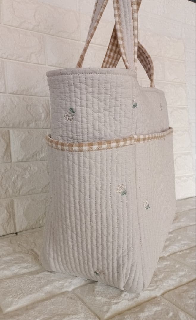 ヌビバッグ ポケットいっぱい ベージュ×リトルフラワー ハンドメイド