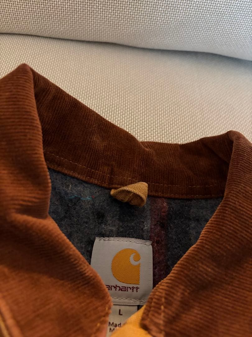 Carhartt ミシガンチョアコートブラウン