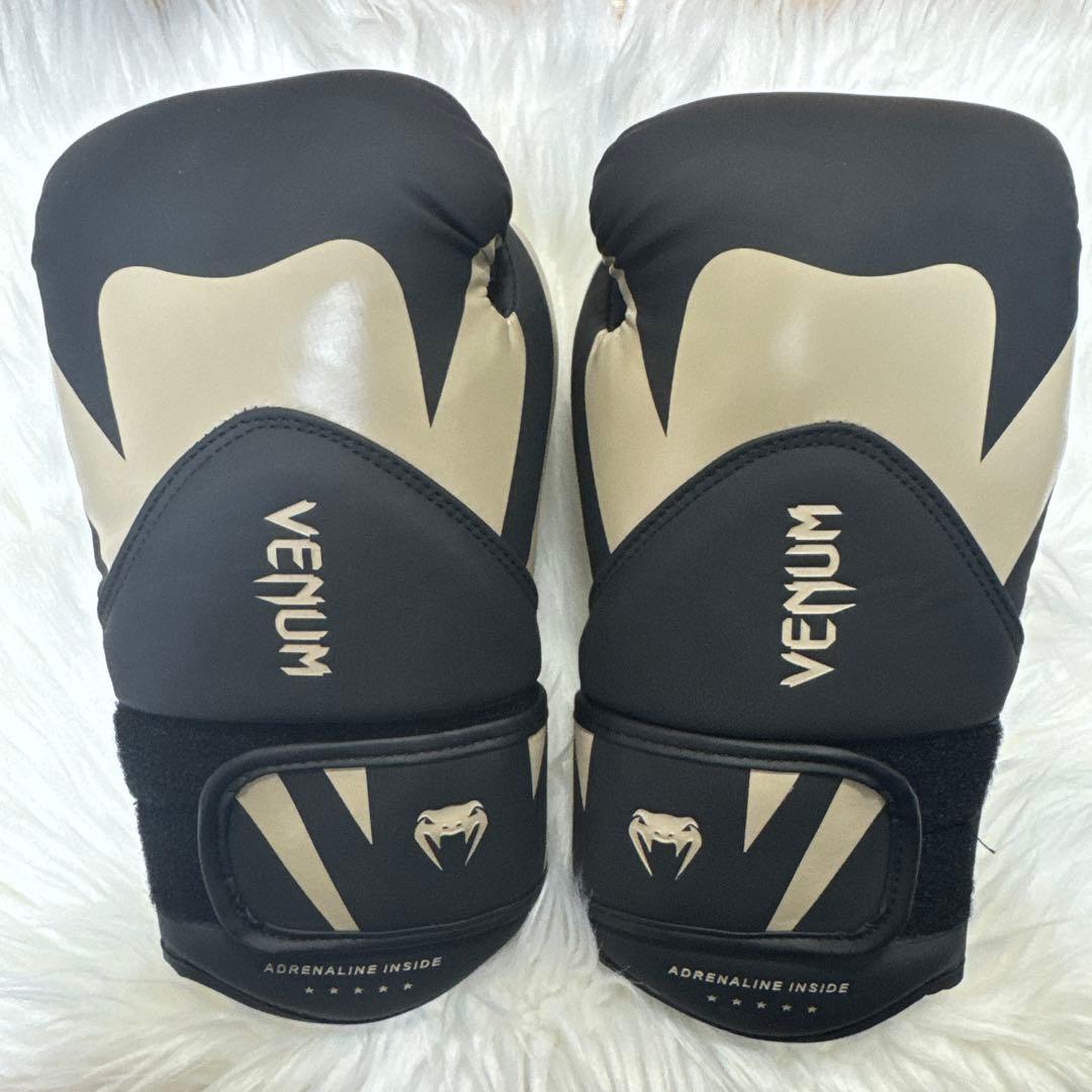 VENUM ボクシンググローブ 8oz