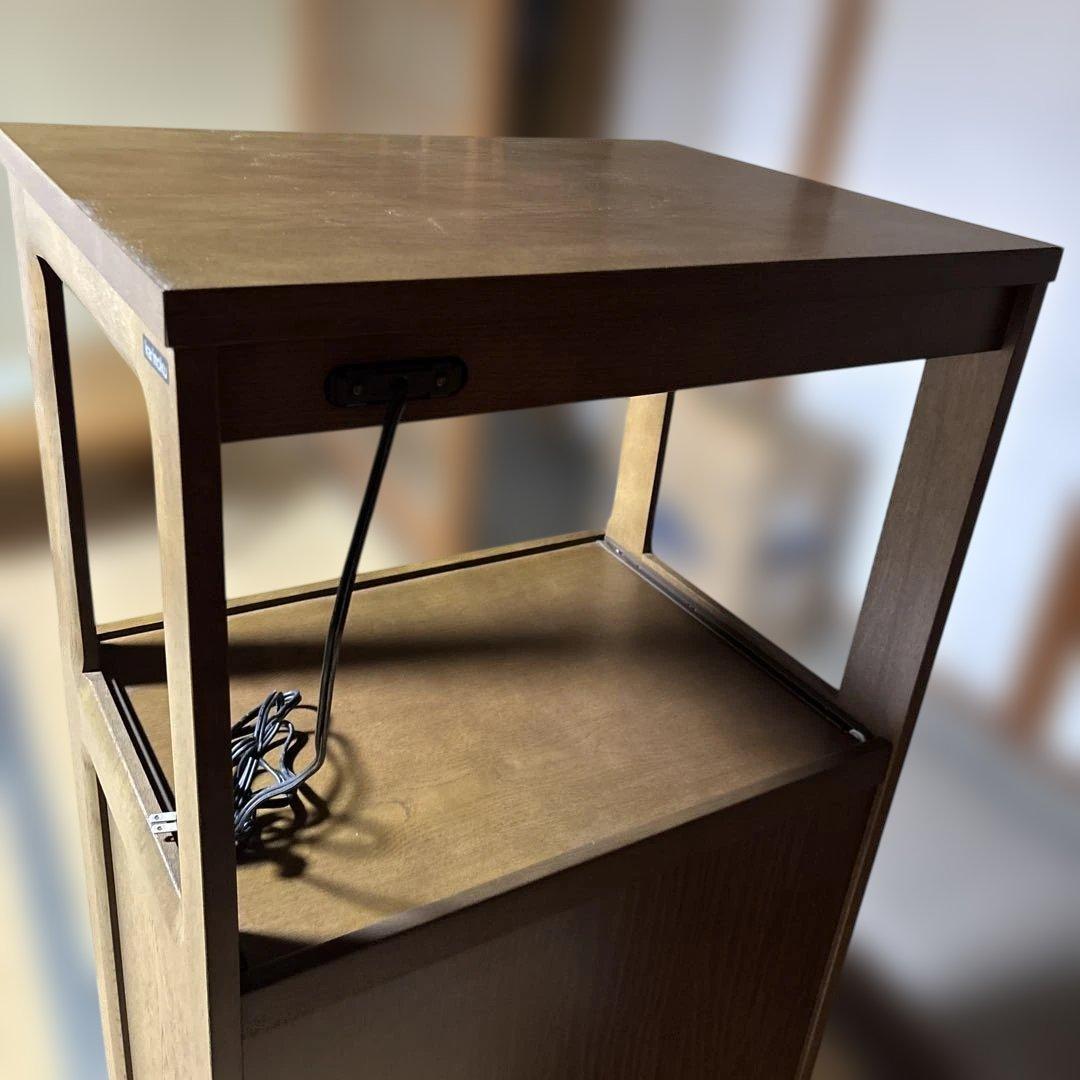 カリモク　　レンジボード・レンジ台　キャスター付き 送料込み　配線付き