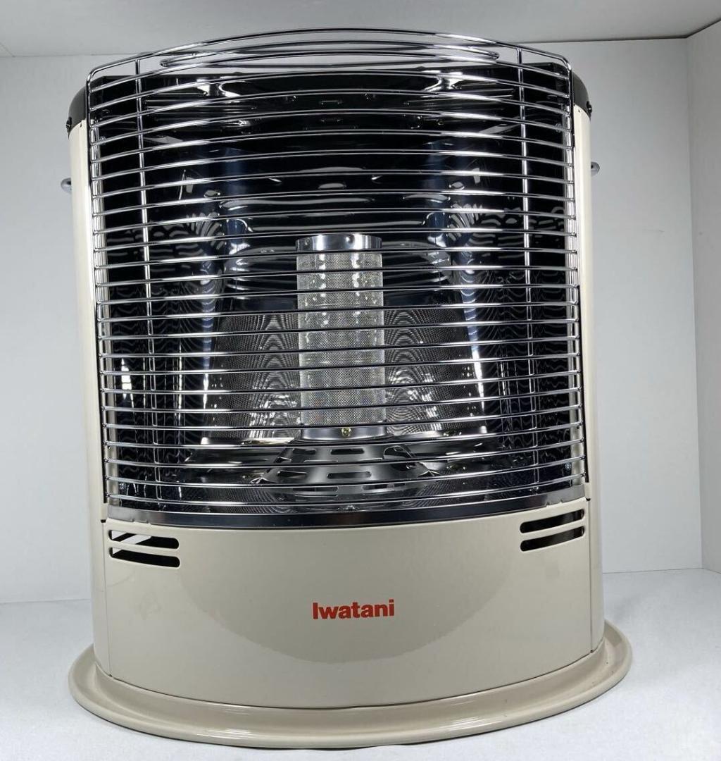 デカ暖3 カセットガスストーブ 2025年製　イワタニ CB-STV-DKD3