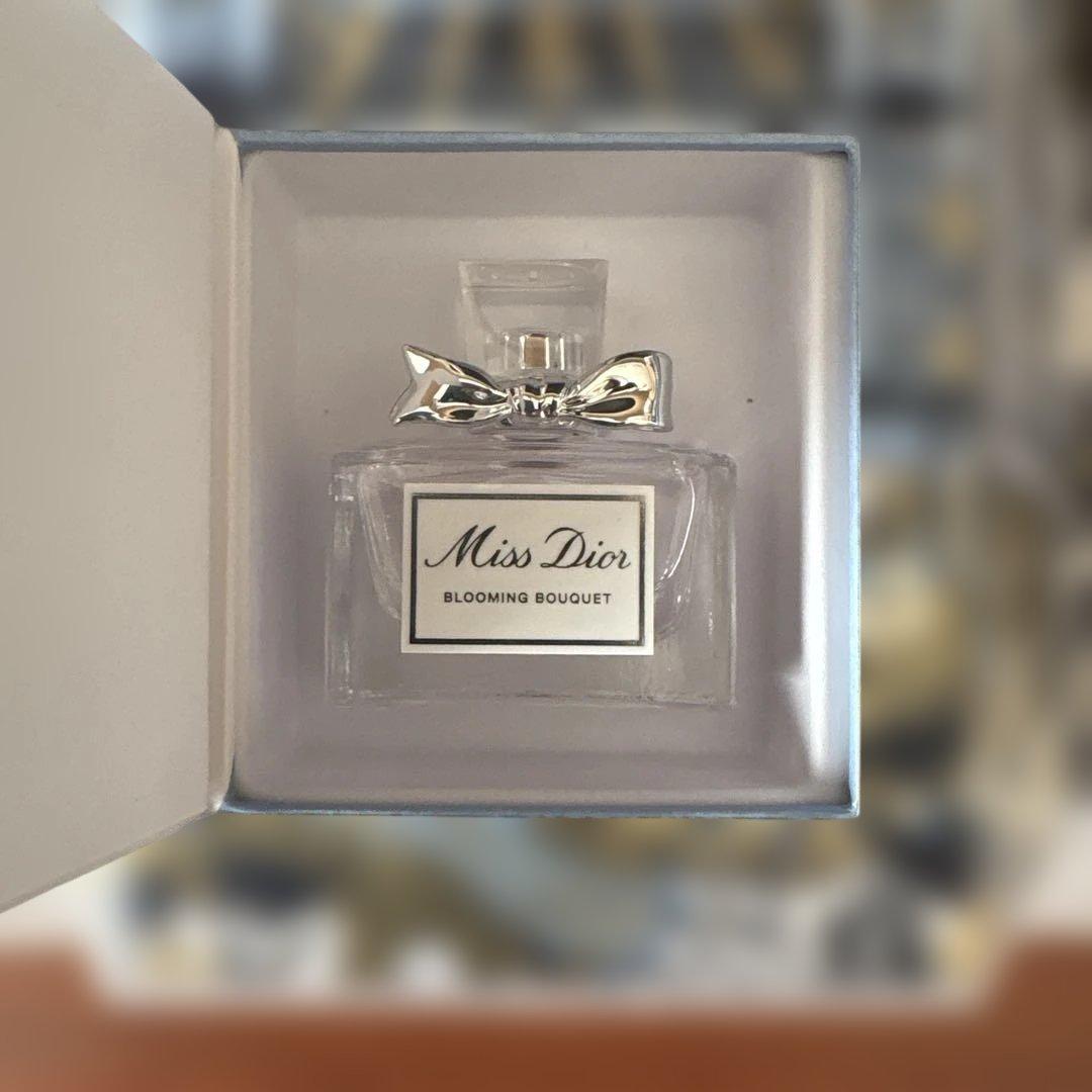 Dior モンテーニュ　コフレ　ホリデー　2021