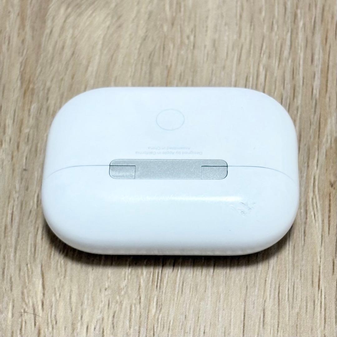 【純正品】Apple AirPods Pro 2本体充電ケース　A2698