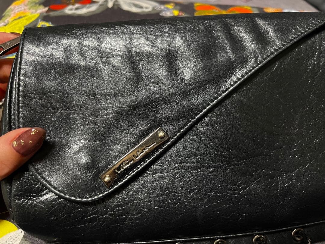 alice auaa レザークラッチバッグ