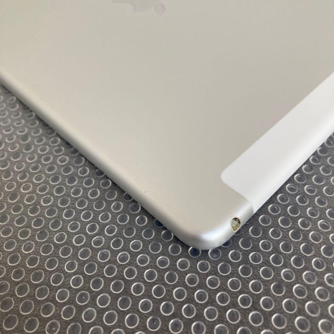 3820【早い者勝ち】美品☆電池最良好☆iPadAir2第2世代32GBドコモ☆