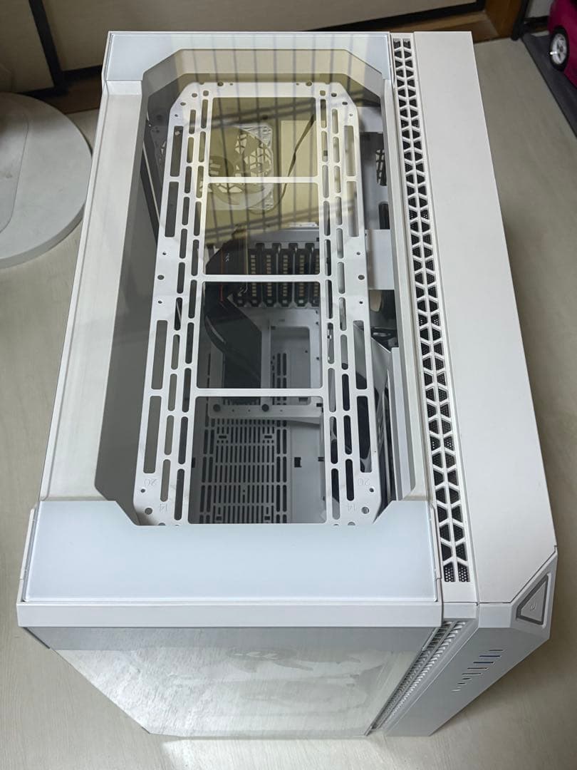 めぐ　Thermaltake VIEW 51 TG