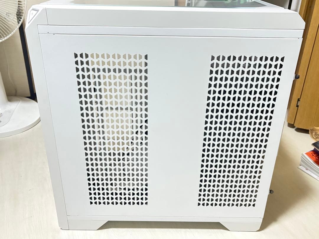 めぐ　Thermaltake VIEW 51 TG