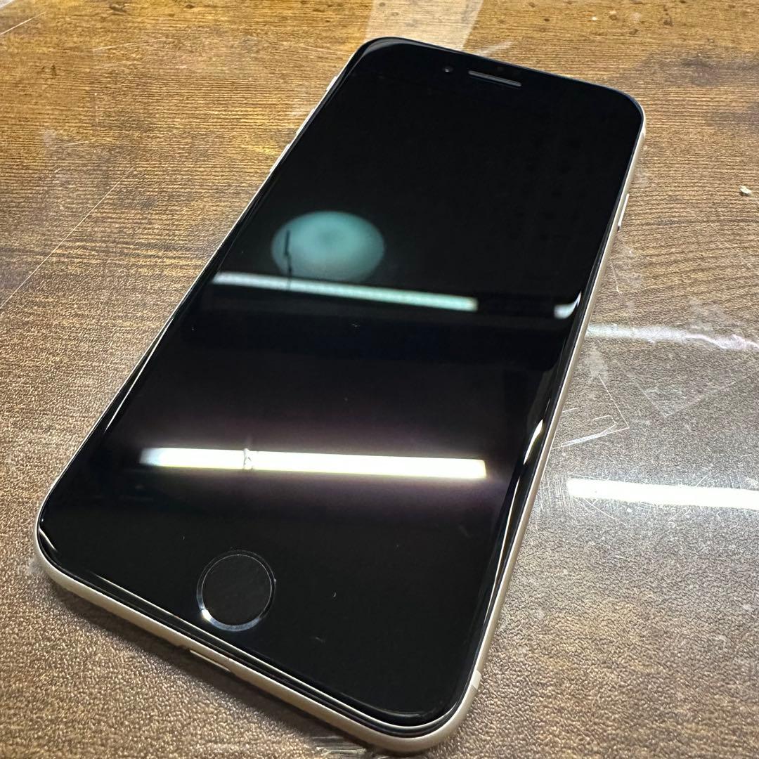 iPhoneSE3 128GBホワイト SIMフリー バッテリー100%