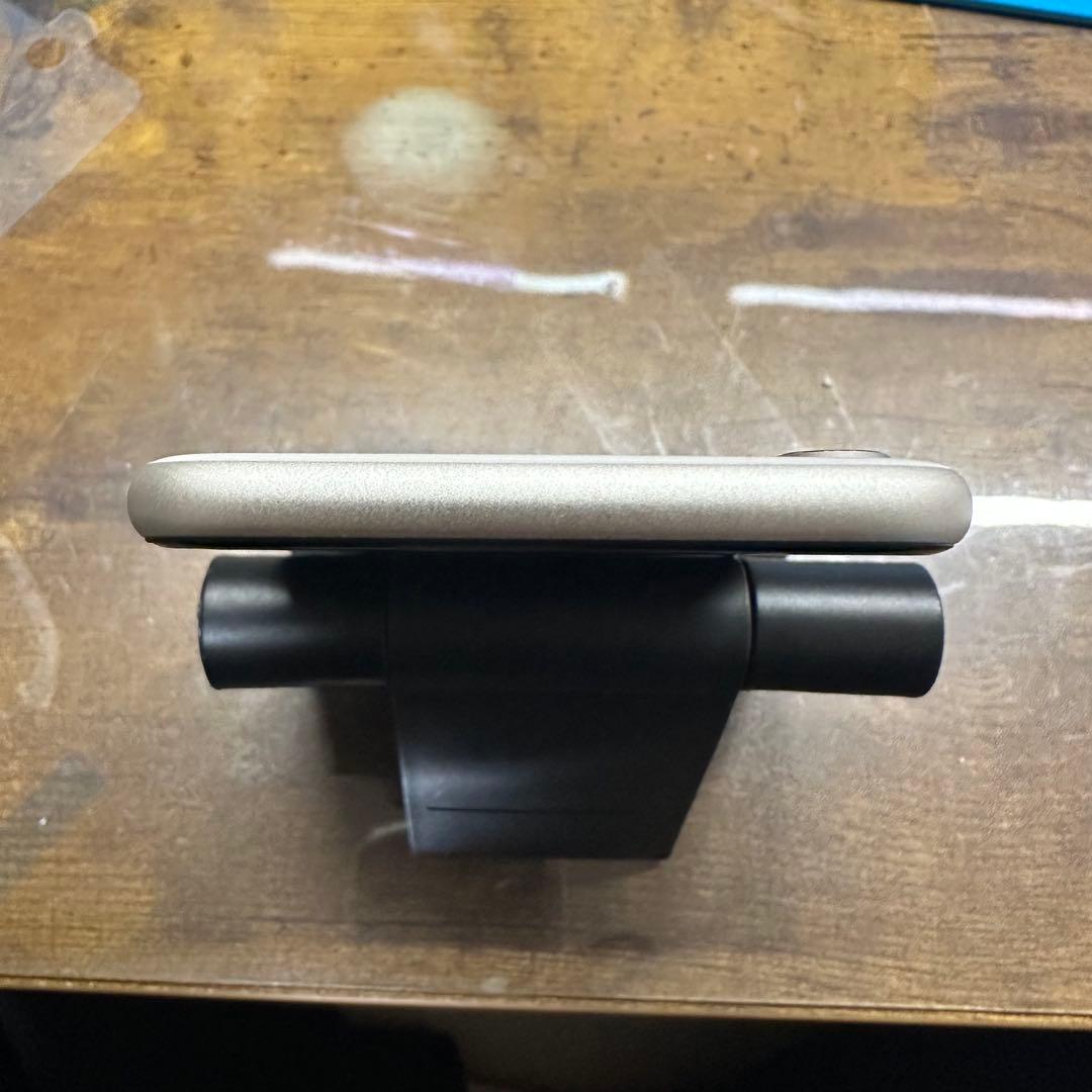 iPhoneSE3 128GBホワイト SIMフリー バッテリー100%