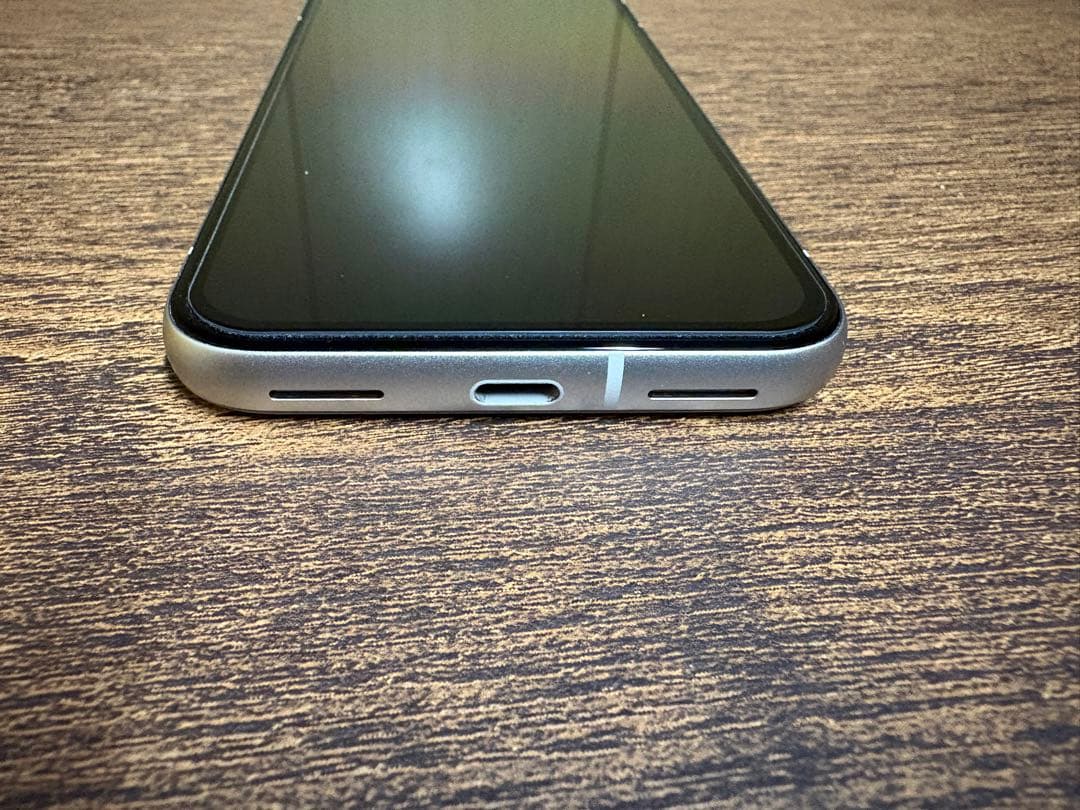 Google Pixel 8a 128GB porcelain 美品