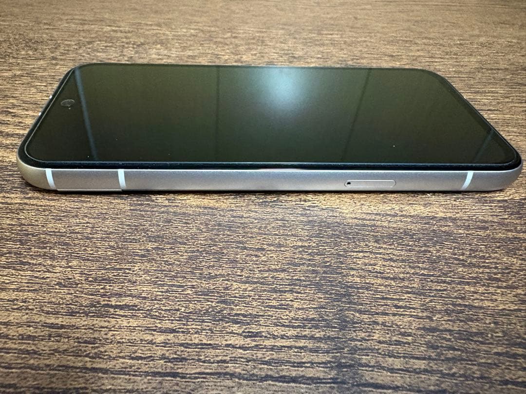 Google Pixel 8a 128GB porcelain 美品