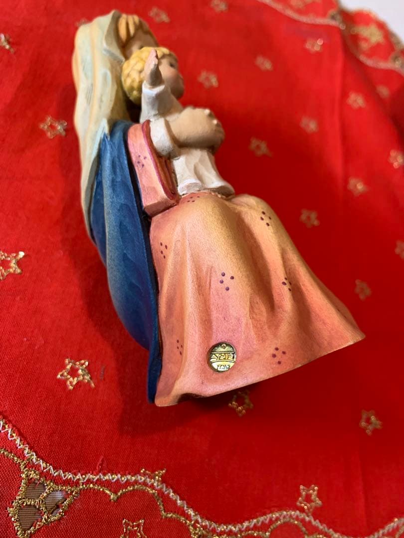 ANRIアンリ人形　レアな約12㎝のイエス様を抱いたマリア様！可愛いです！