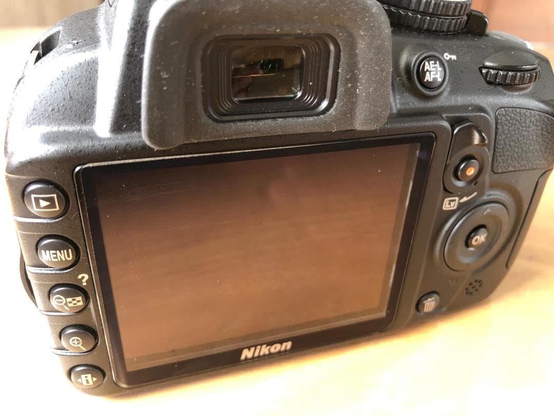 Nikon D3100 レンズキット　シャッタ－3094枚